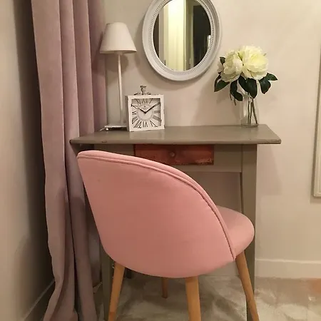 شقة Charles Baudelaire *