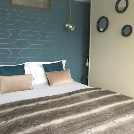 Charles Baudelaire أونفلور