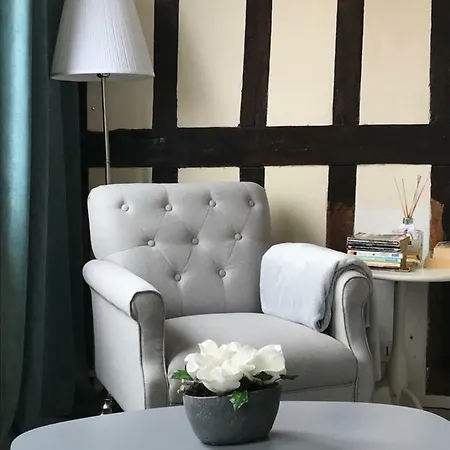 Charles Baudelaire *