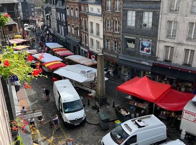 Charles Baudelaire Apartman Honfleur