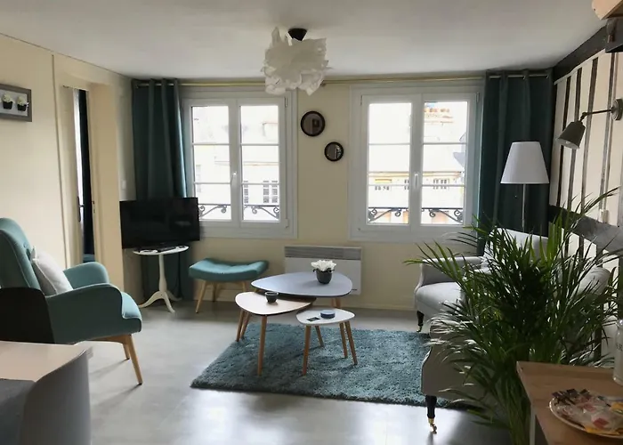 Apartman Charles Baudelaire